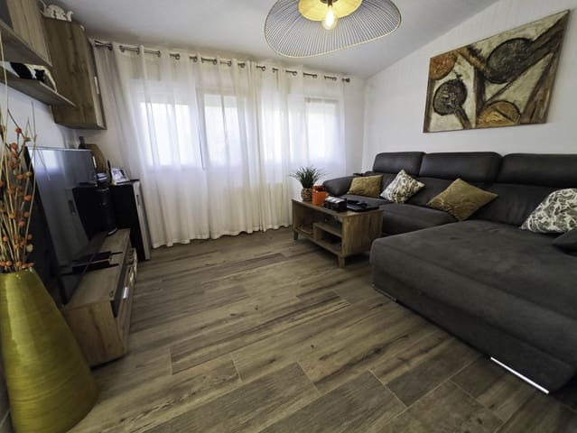 Chalet de 4 habitaciones en Dénia en venta con piscina - 695.000 € (Ref: 9721425)