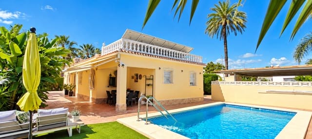 4 slaapkamer Villa te koop in Dénia met zwembad - € 695.000 (Ref: 9721425)