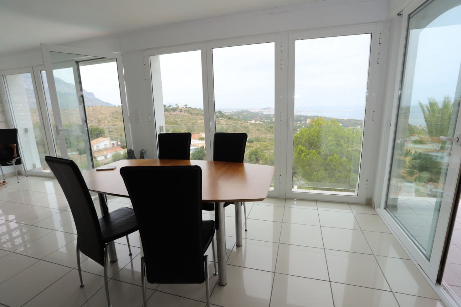 4 Zimmer Villa zu verkaufen in Denia mit Pool - 998.000 € (Ref: 9751834)