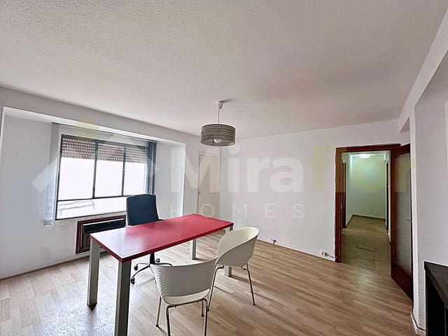 4 makuuhuone Huoneisto myytävänä paikassa Pego - 89 900 € (Ref: 9779007)