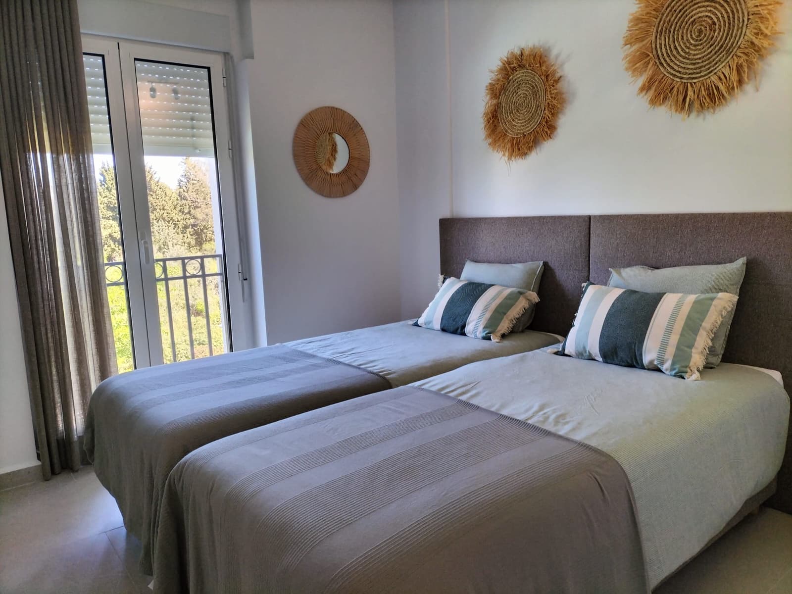 2 bedroom Apartment for sale in Denia with pool - € 339,000 (Ref: 9779008)