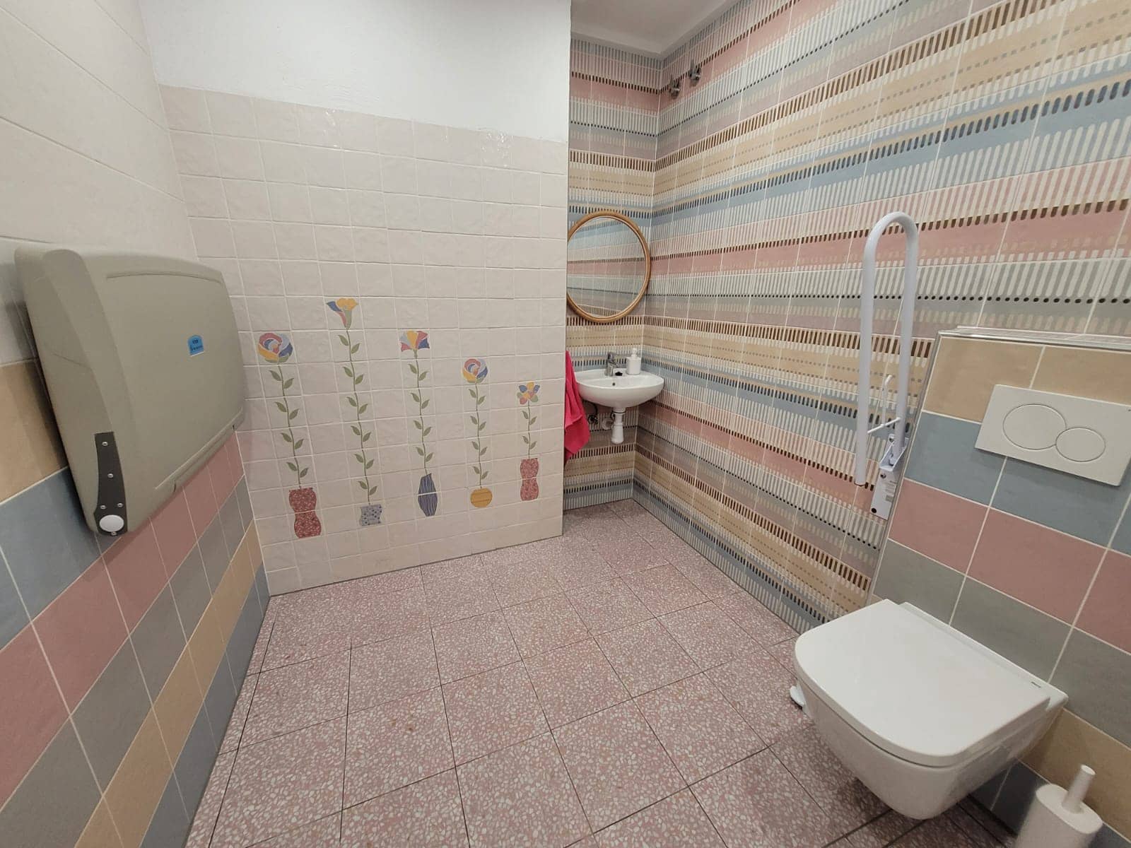 Kommersiell til salgs i Denia - € 188 000 (Ref: 9794381)