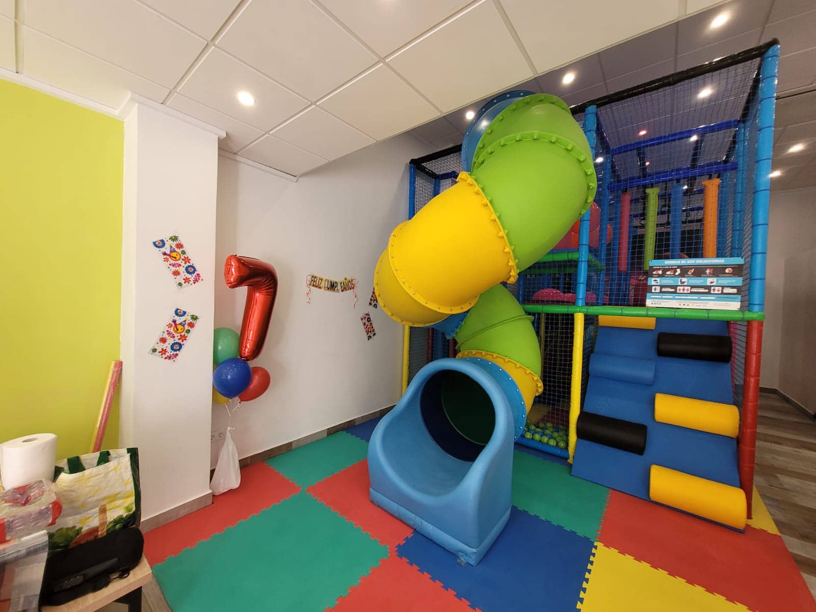 Kommersiell til salgs i Denia - € 188 000 (Ref: 9794381)