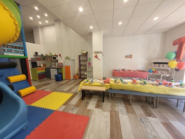 Kommersiell til salgs i Dénia - € 188 000 (Ref: 9794381)