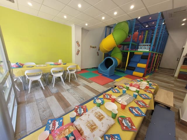 Local Comercial en Dénia en venta - 188.000 € (Ref: 9794381)