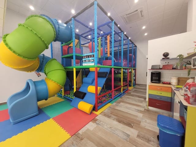 Local Comercial en Dénia en venta - 188.000 € (Ref: 9794381)