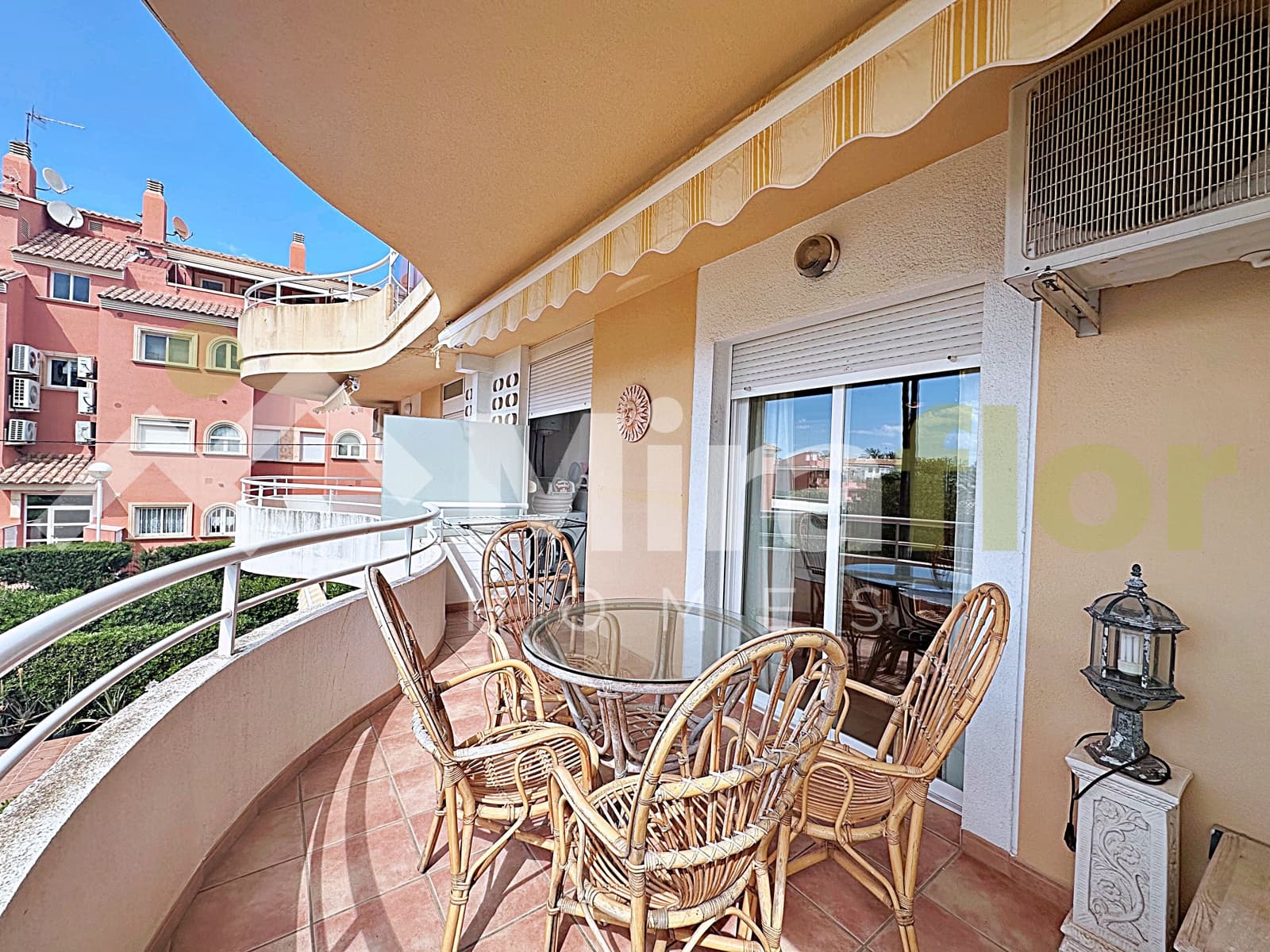 2 quarto Apartamento para venda em Denia com piscina - 310 000 € (Ref: 9819558)