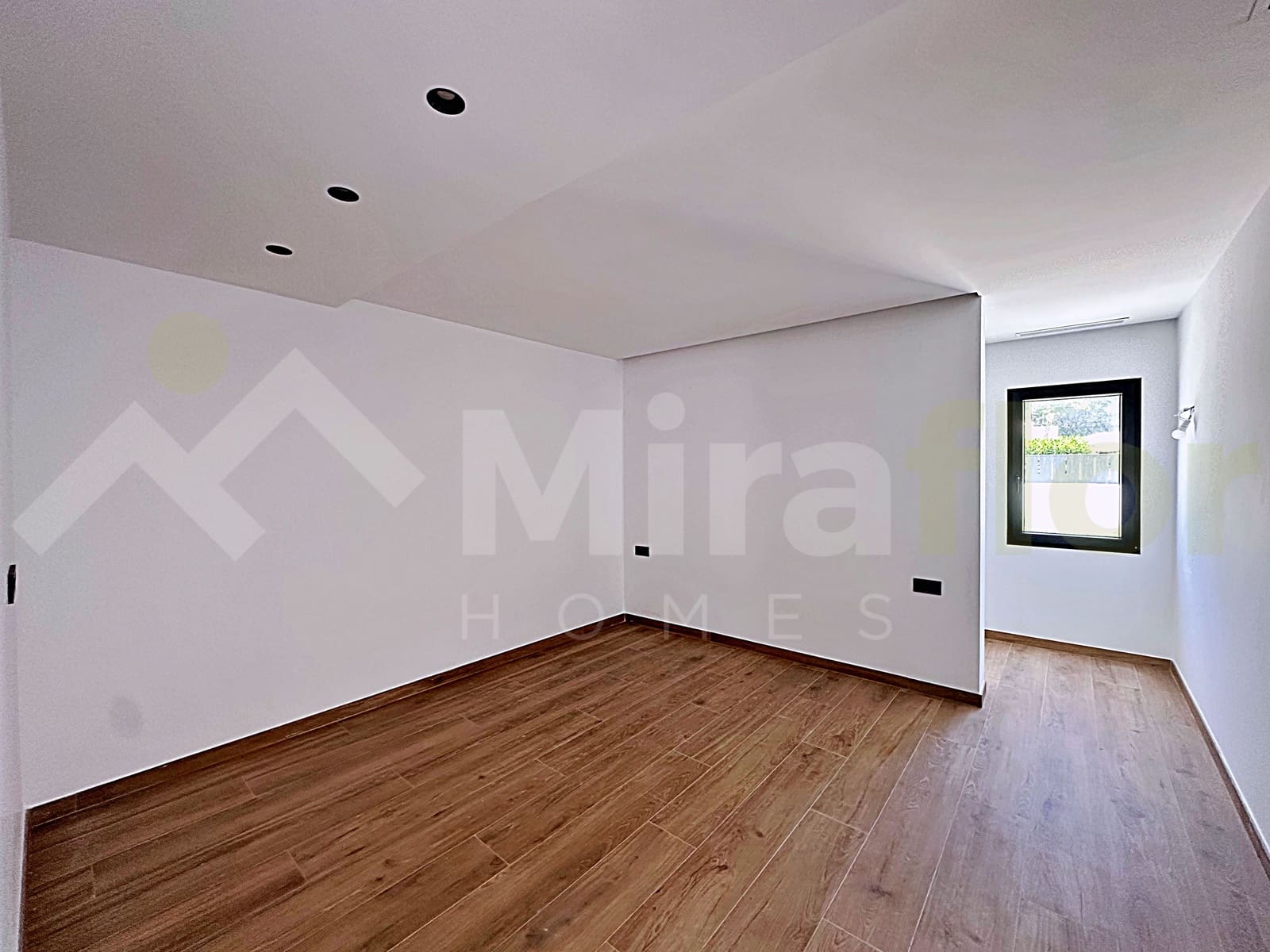 3 bedroom Villa for sale in Denia with pool - € 1,090,000 (Ref: 9893068)