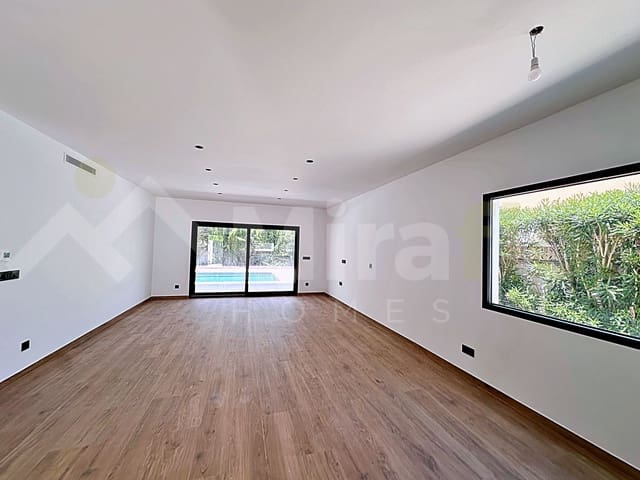 3 bedroom Villa for sale in Dénia with pool - € 1,090,000 (Ref: 9893068)