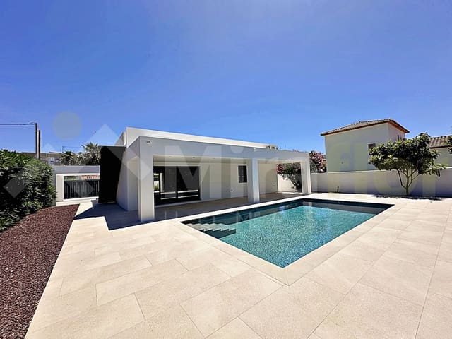 3 bedroom Villa for sale in Dénia with pool - € 1,090,000 (Ref: 9893068)