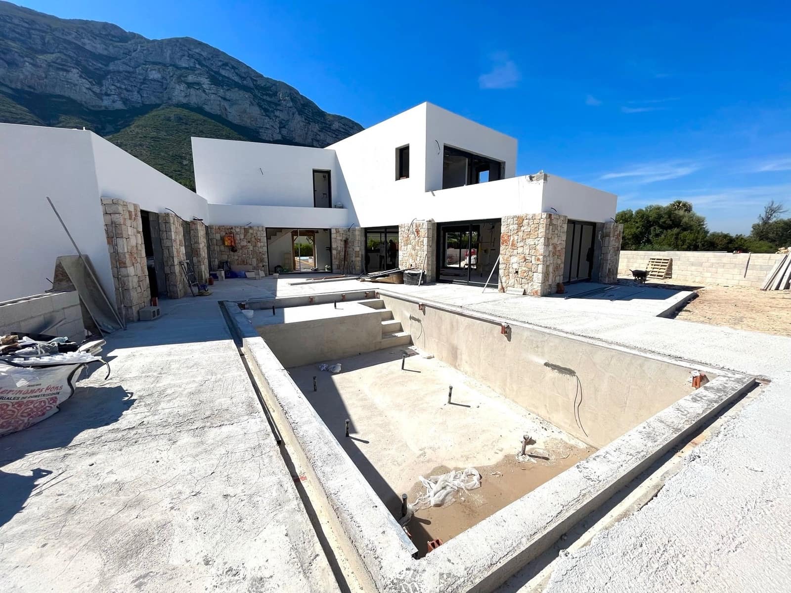 4 makuuhuone Huvila myytävänä paikassa Denia mukana uima-altaan - 1 795 000 € (Ref: 9911691)