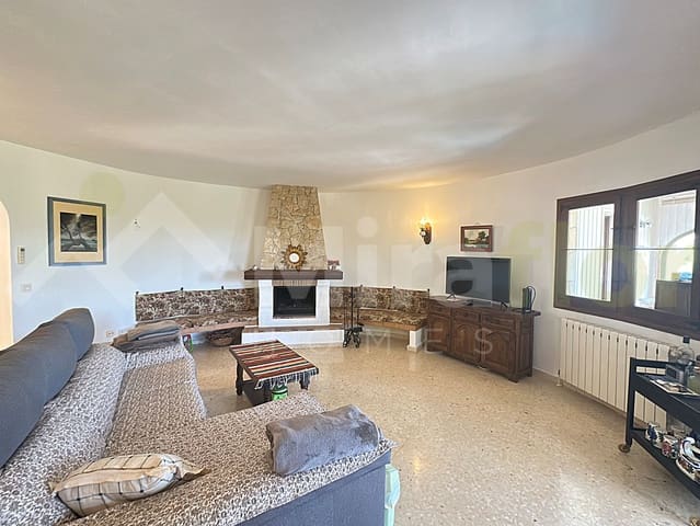 3 slaapkamer Villa te koop in Monte Pego, Pego met zwembad - € 425.000 (Ref: 9911837)