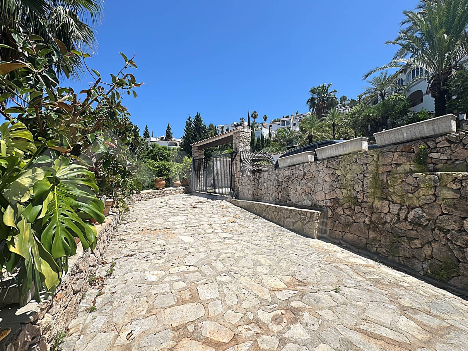 3 bedroom Villa for sale in Monte Pego with pool - € 425,000 (Ref: 9911837)