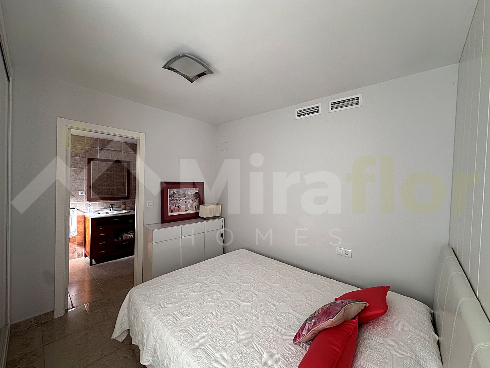 1 sypialnia Penthouse na sprzedaż w Denia z basenem - 274 000 € (Ref: 9914923)