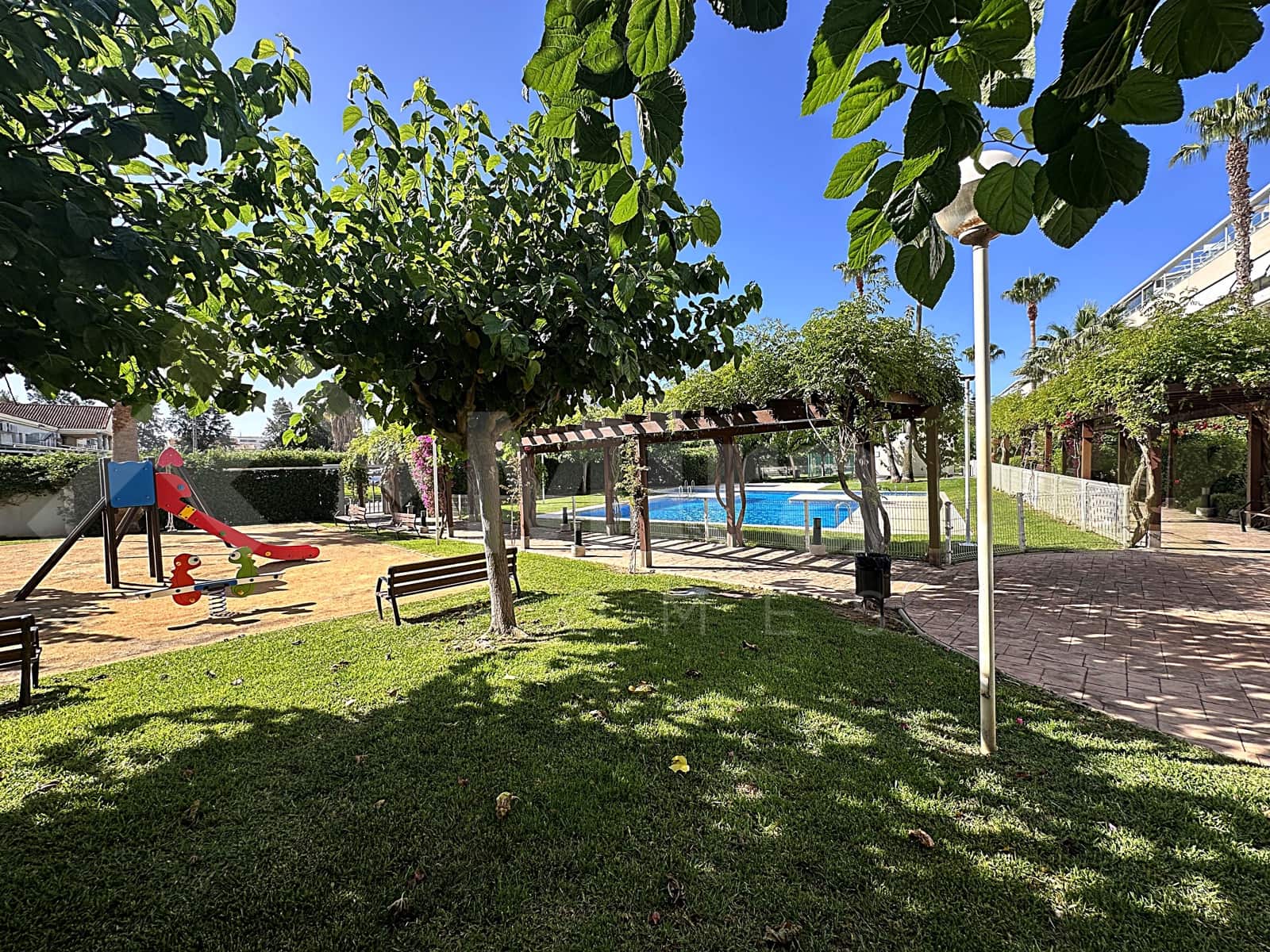 1 sypialnia Penthouse na sprzedaż w Denia z basenem - 274 000 € (Ref: 9914923)
