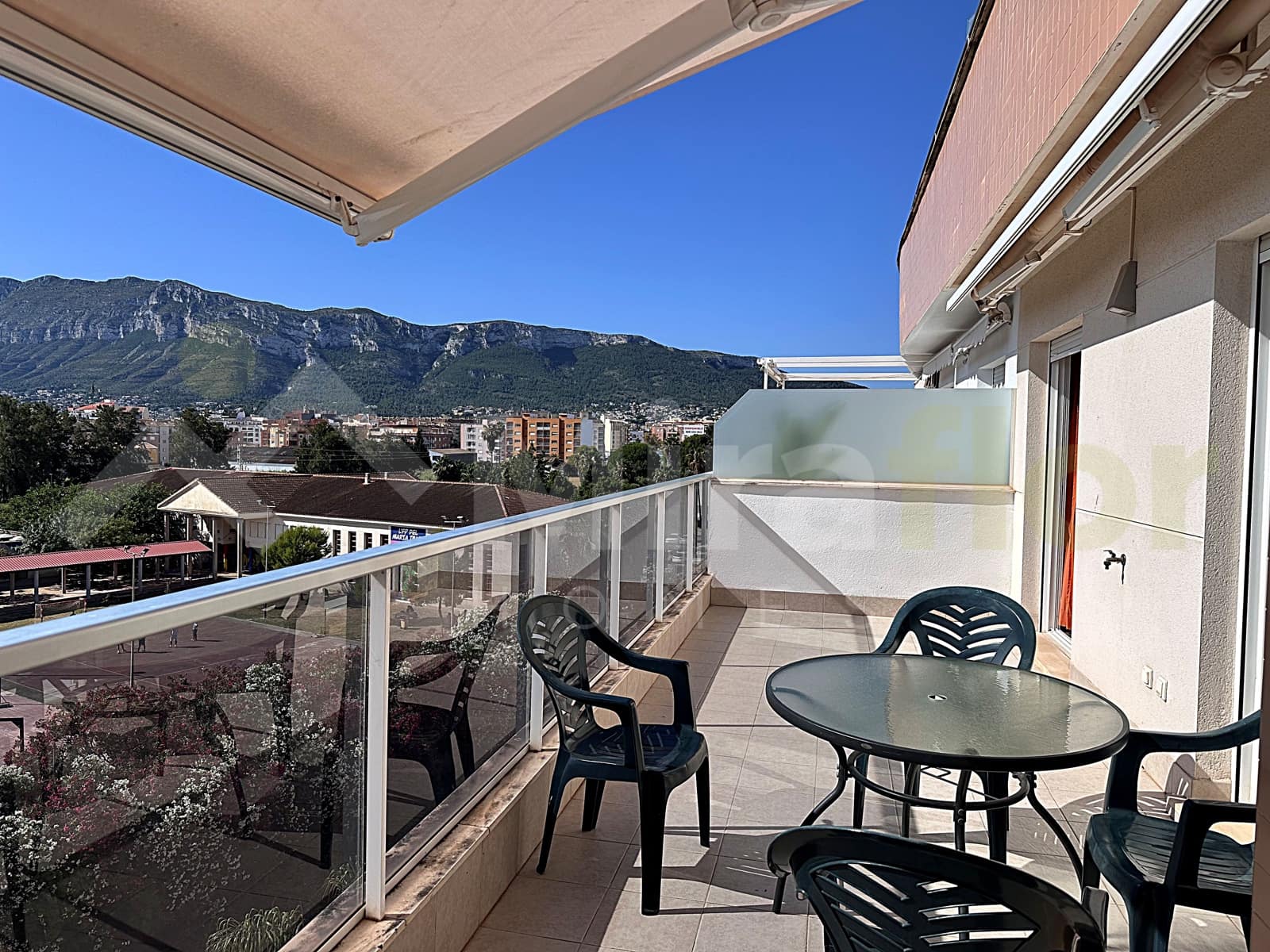 2 sovrum Lägenhet till salu i Denia med pool - 360 000 € (Ref: 9914924)