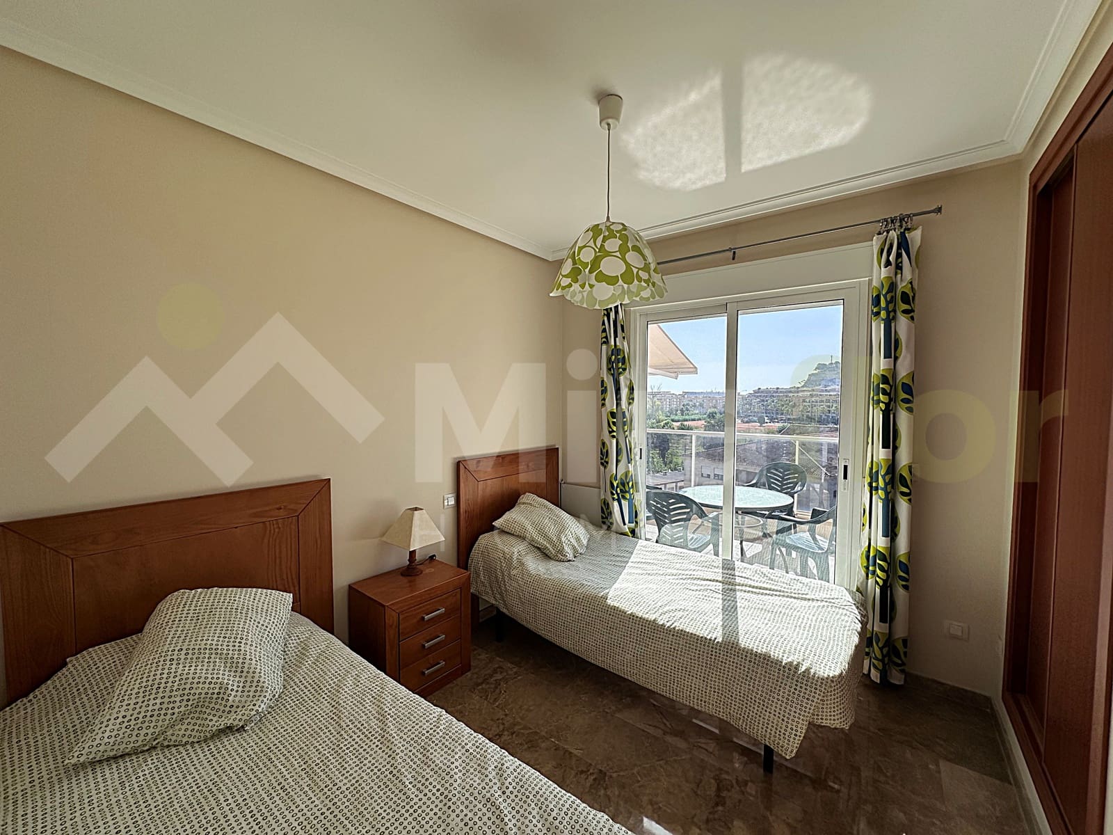 2 sovrum Lägenhet till salu i Denia med pool - 360 000 € (Ref: 9914924)