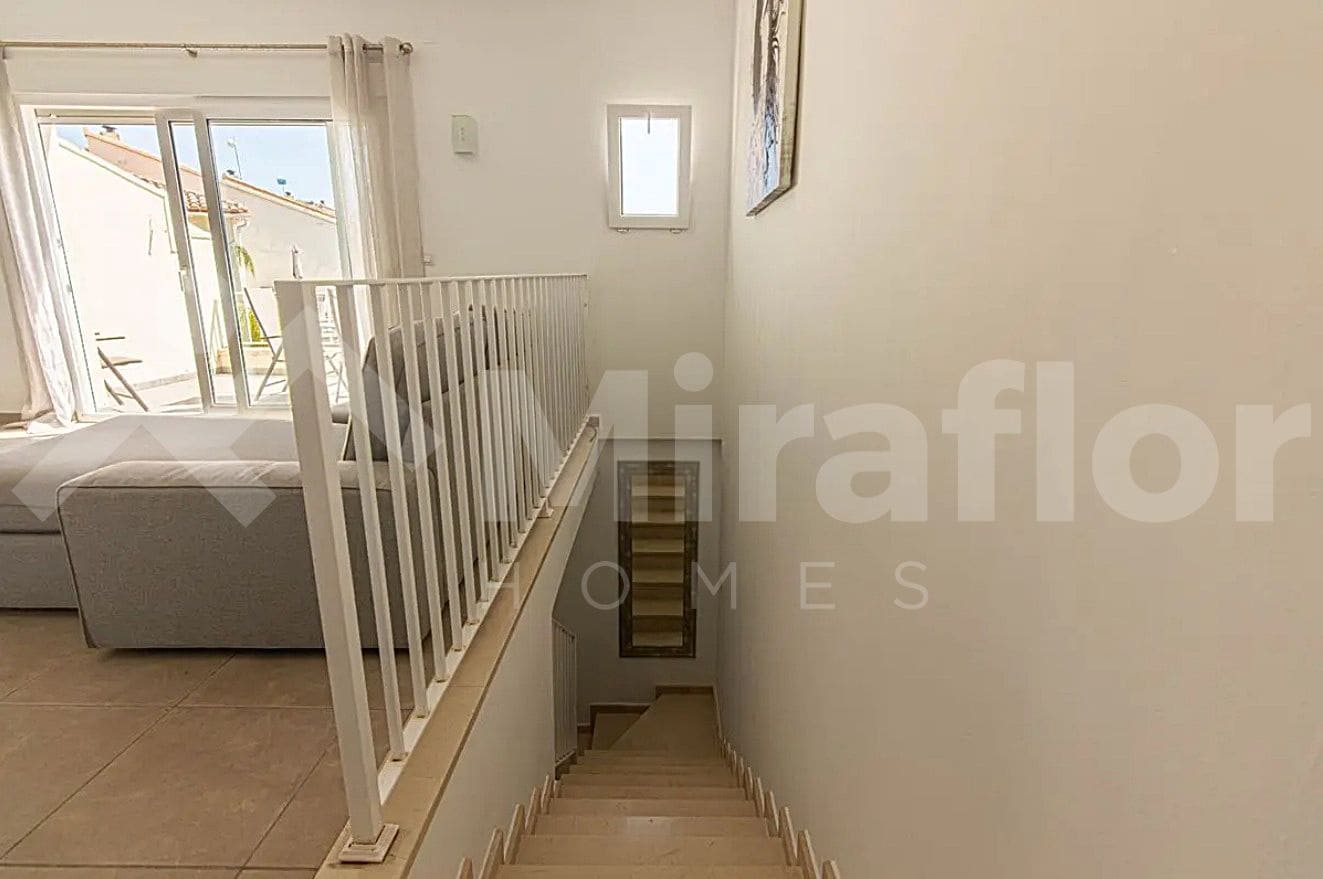 3 soverom Rekkehus til salgs i Monte Solana med svømmebasseng - € 259 000 (Ref: 9938987)