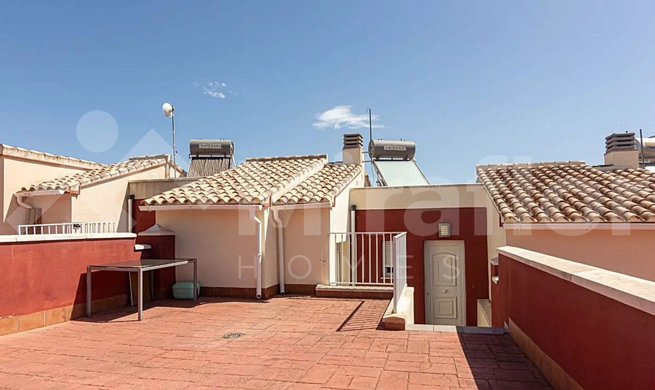 3 soverom Rekkehus til salgs i Monte Solana med svømmebasseng - € 259 000 (Ref: 9938987)