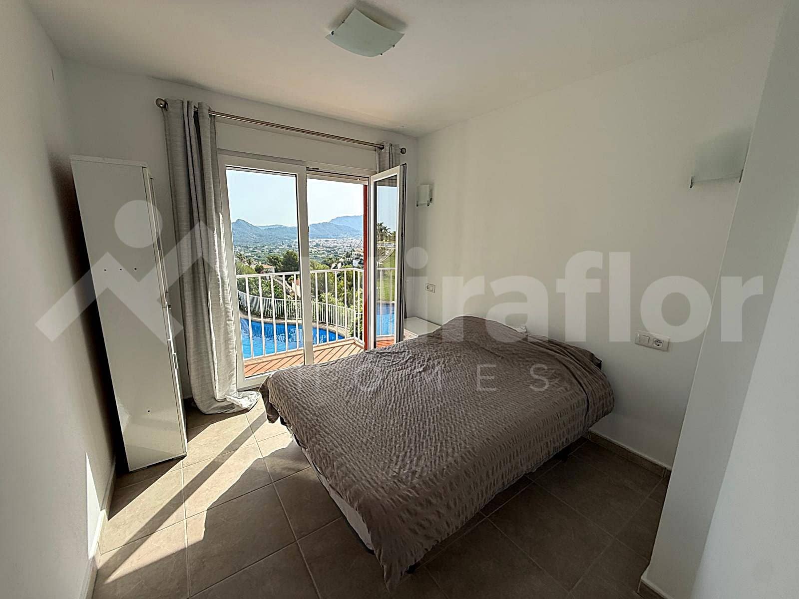 3 soverom Rekkehus til salgs i Monte Solana med svømmebasseng - € 259 000 (Ref: 9938987)