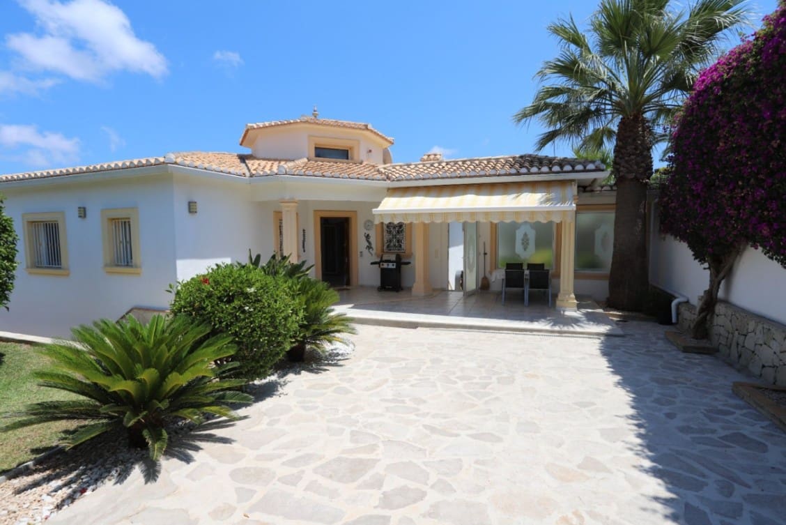 6 makuuhuone Huvila myytävänä paikassa Denia mukana uima-altaan - 890 000 € (Ref: 9941517)
