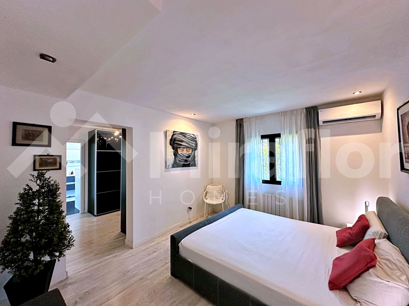 4 bedroom Villa for sale in Denia with pool - € 980,000 (Ref: 9946792)