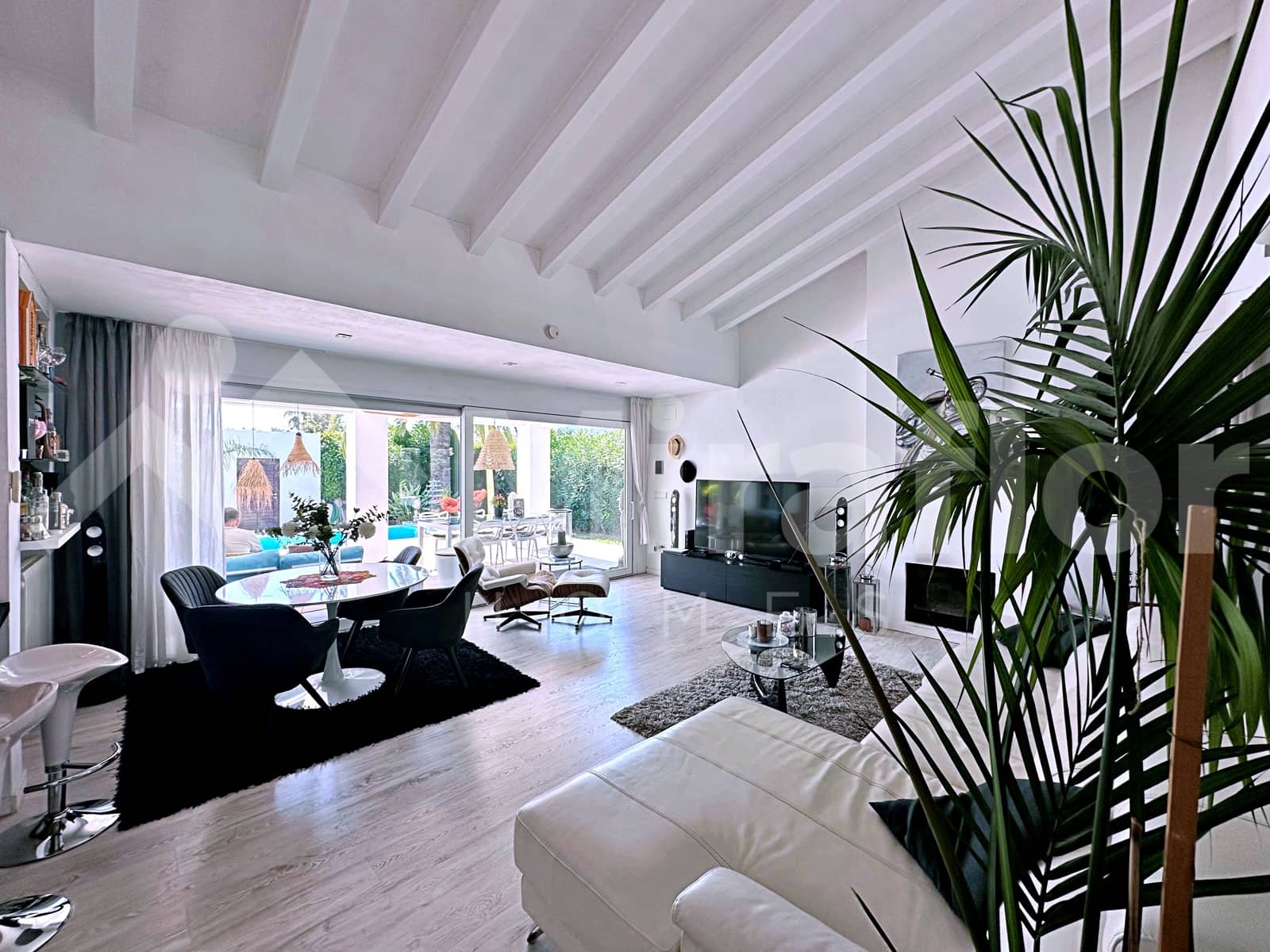 4 bedroom Villa for sale in Denia with pool - € 980,000 (Ref: 9946792)