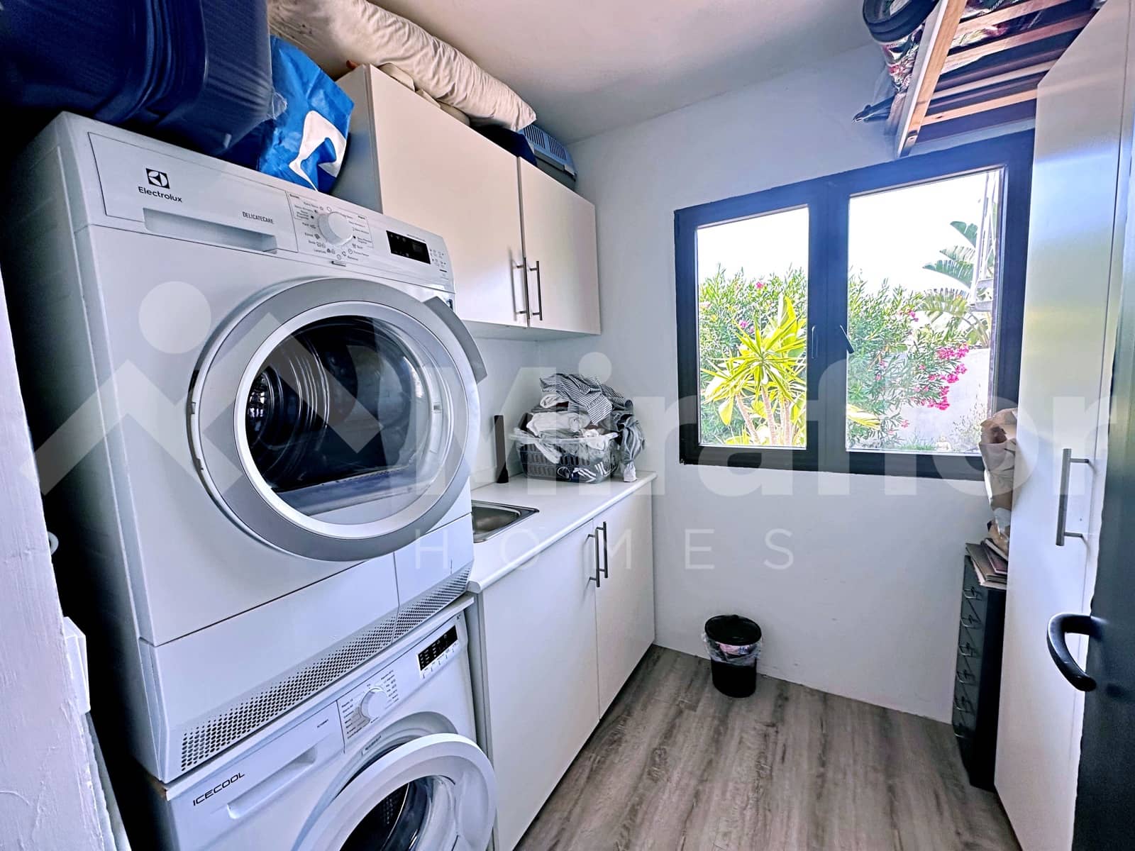 4 bedroom Villa for sale in Denia with pool - € 980,000 (Ref: 9946792)