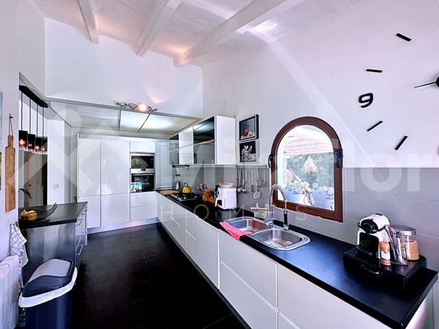 4 sypialnia Willa na sprzedaż w Dénia z basenem - 980 000 € (Ref: 9946792)