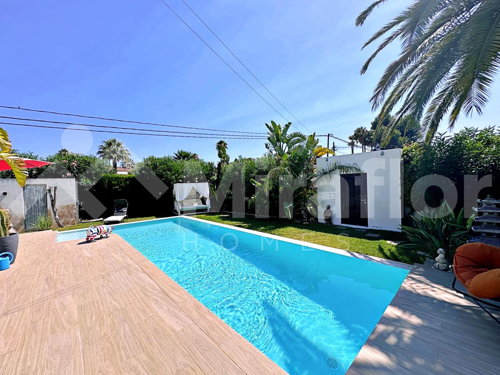 4 bedroom Villa for sale in Denia with pool - € 980,000 (Ref: 9946792)