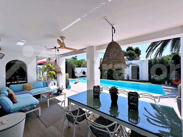4 sypialnia Willa na sprzedaż w Dénia z basenem - 980 000 € (Ref: 9946792)
