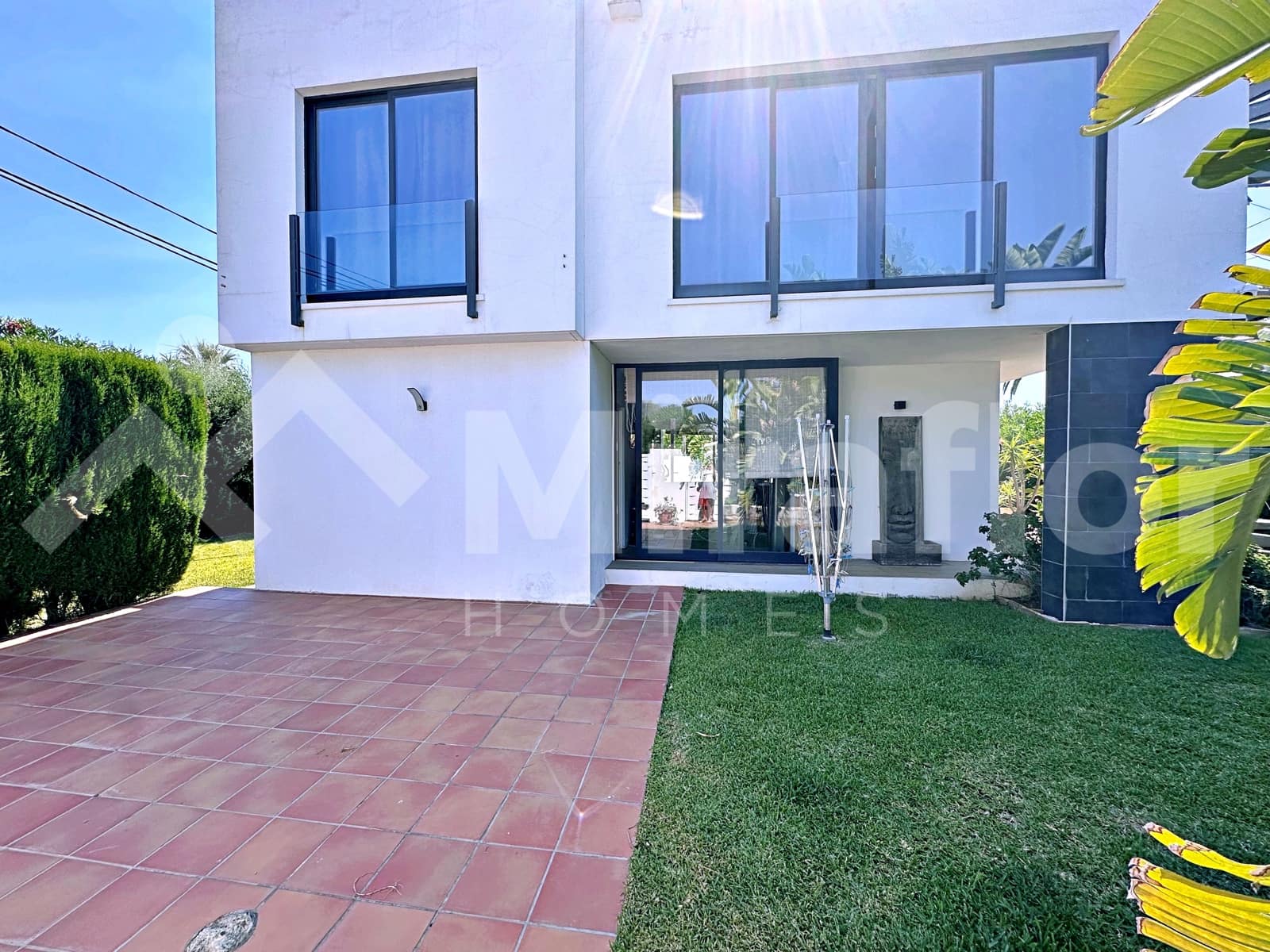 4 bedroom Villa for sale in Denia with pool - € 980,000 (Ref: 9946792)