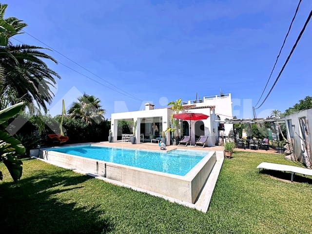 4 sypialnia Willa na sprzedaż w Dénia z basenem - 980 000 € (Ref: 9946792)