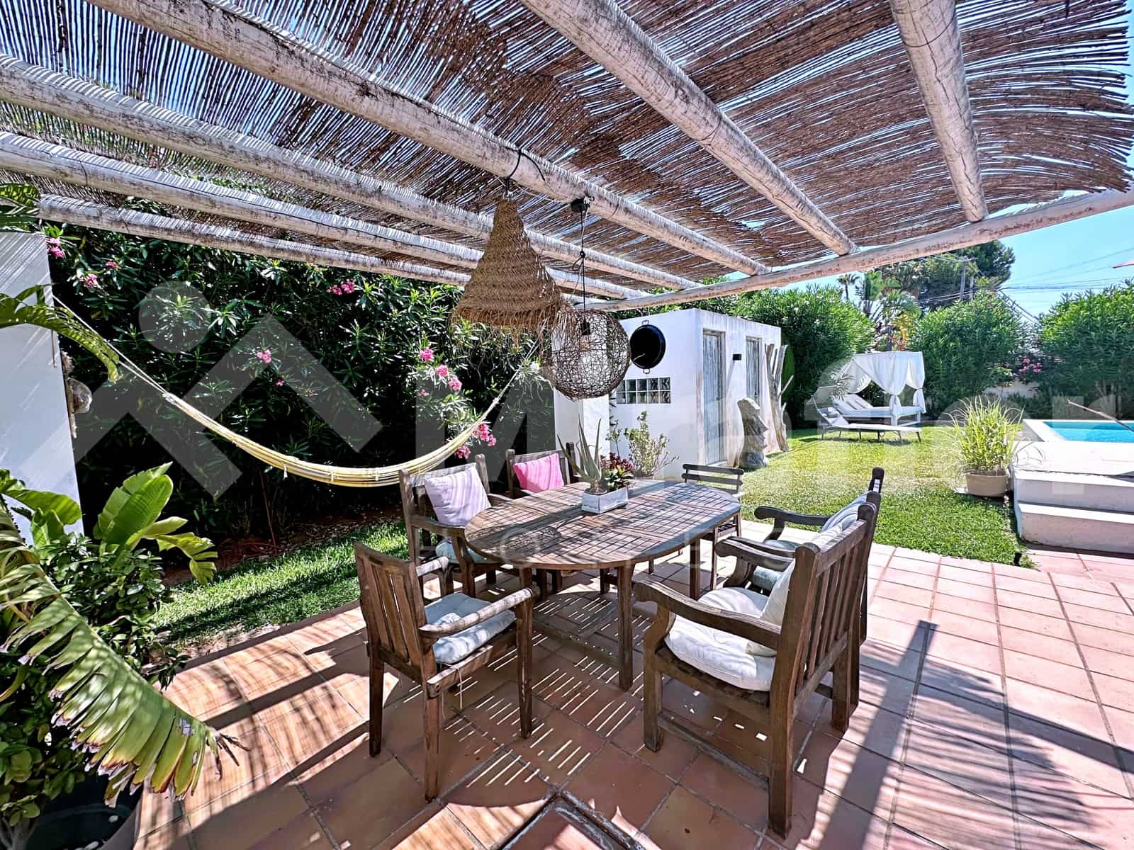 4 bedroom Villa for sale in Denia with pool - € 980,000 (Ref: 9946792)