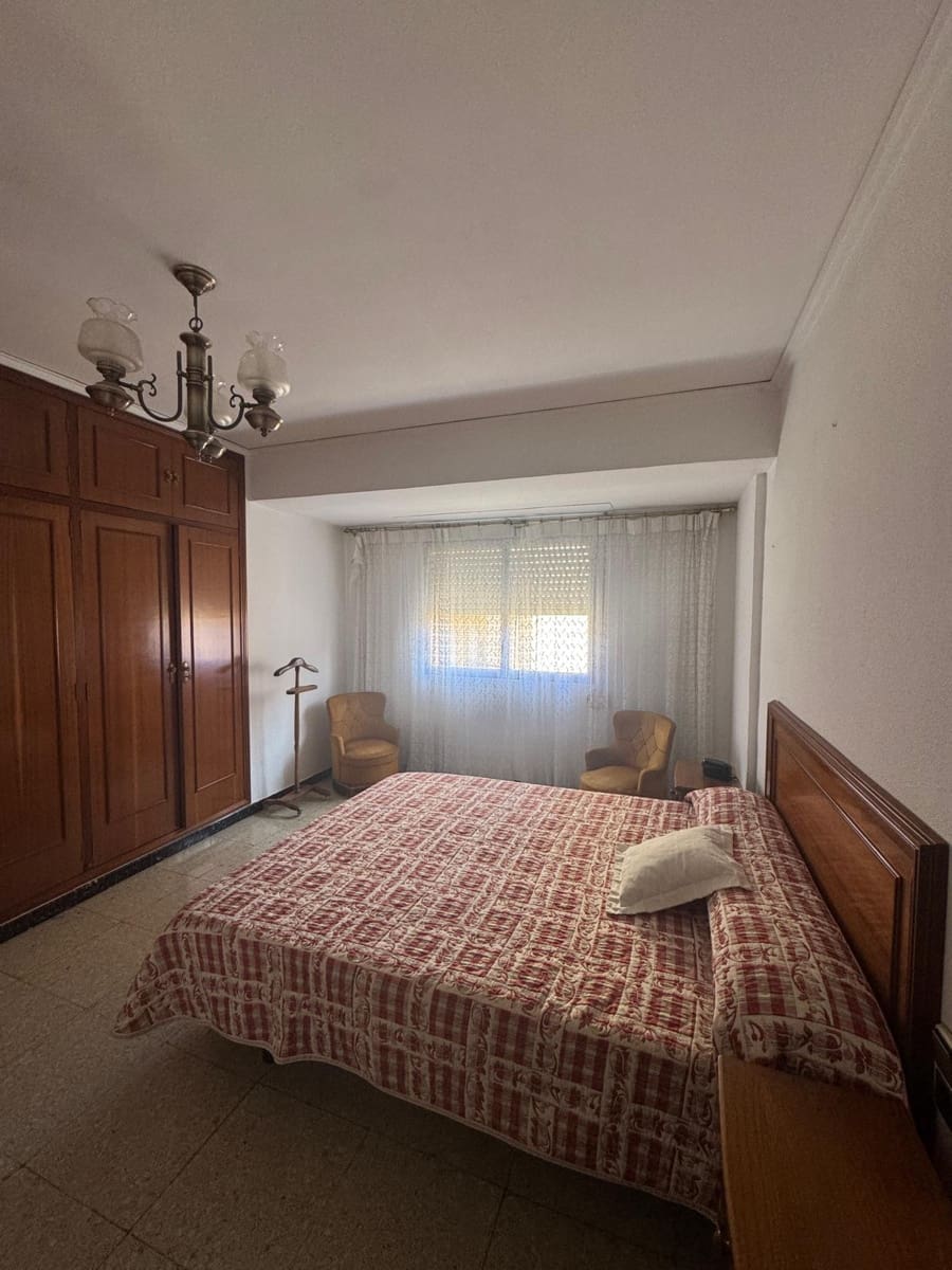 3 bedroom Flat for sale in Denia - € 255,000 (Ref: 9947454)