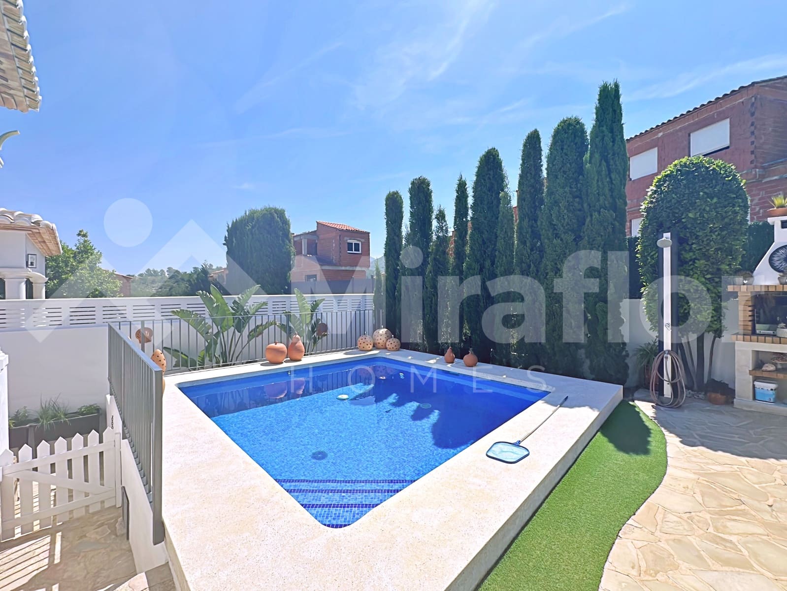 2 slaapkamer Villa te koop in Rafol de Almunia met zwembad - € 315.000 (Ref: 9972240)