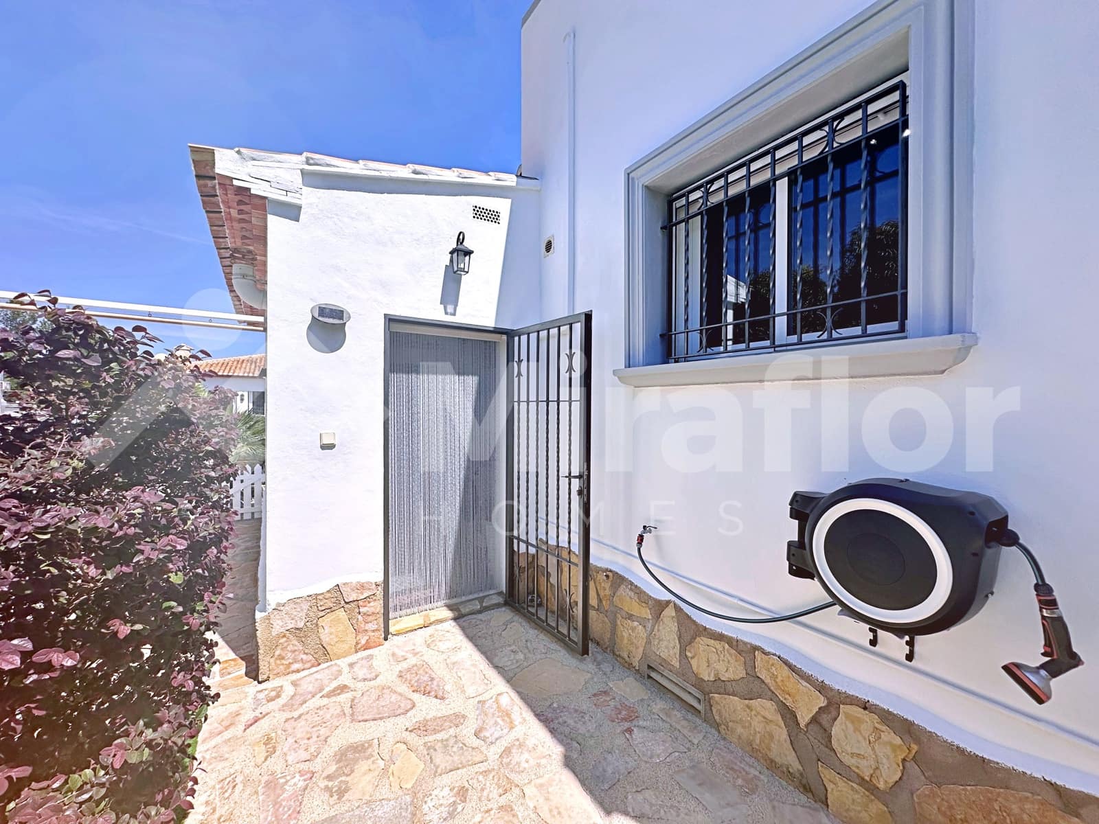 2 slaapkamer Villa te koop in Rafol de Almunia met zwembad - € 315.000 (Ref: 9972240)