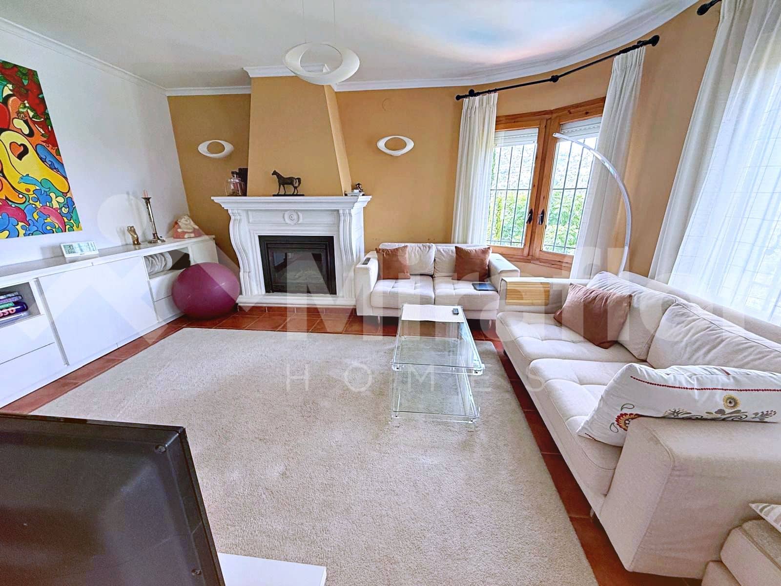 4 Zimmer Villa zu verkaufen in Monte Pego mit Pool - 745.000 € (Ref: 9974273)