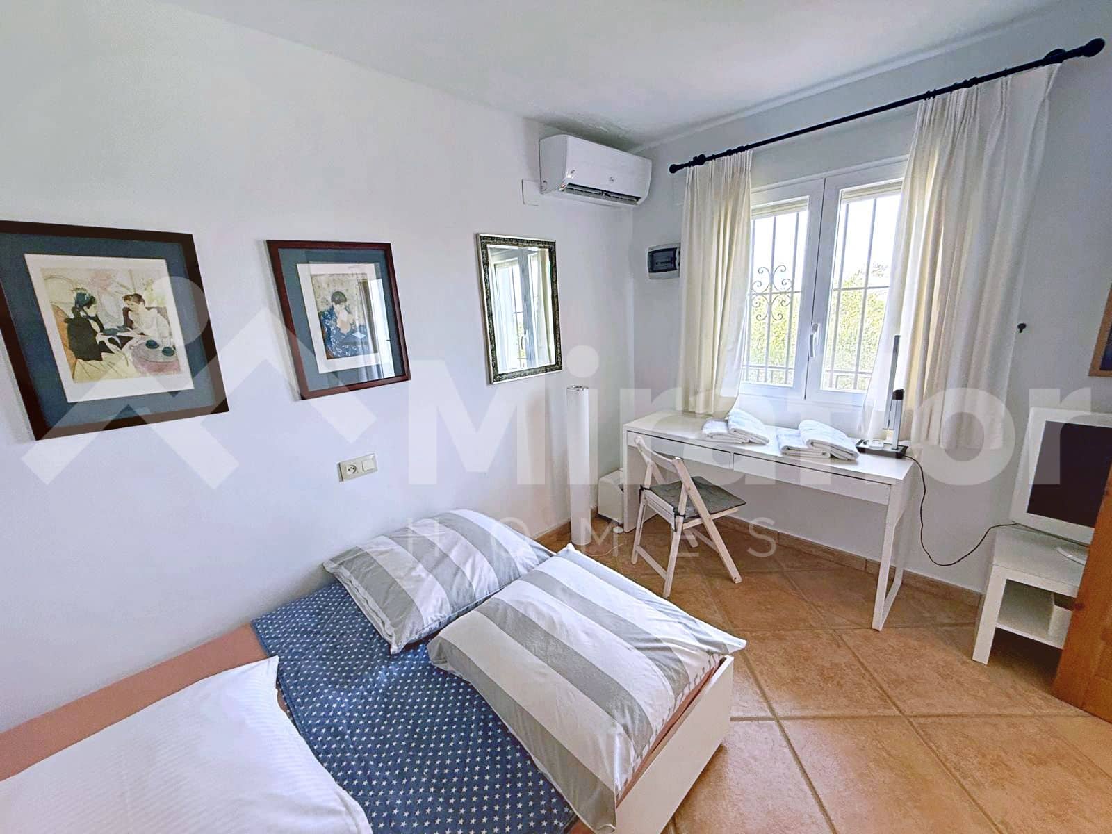 4 Zimmer Villa zu verkaufen in Monte Pego mit Pool - 745.000 € (Ref: 9974273)