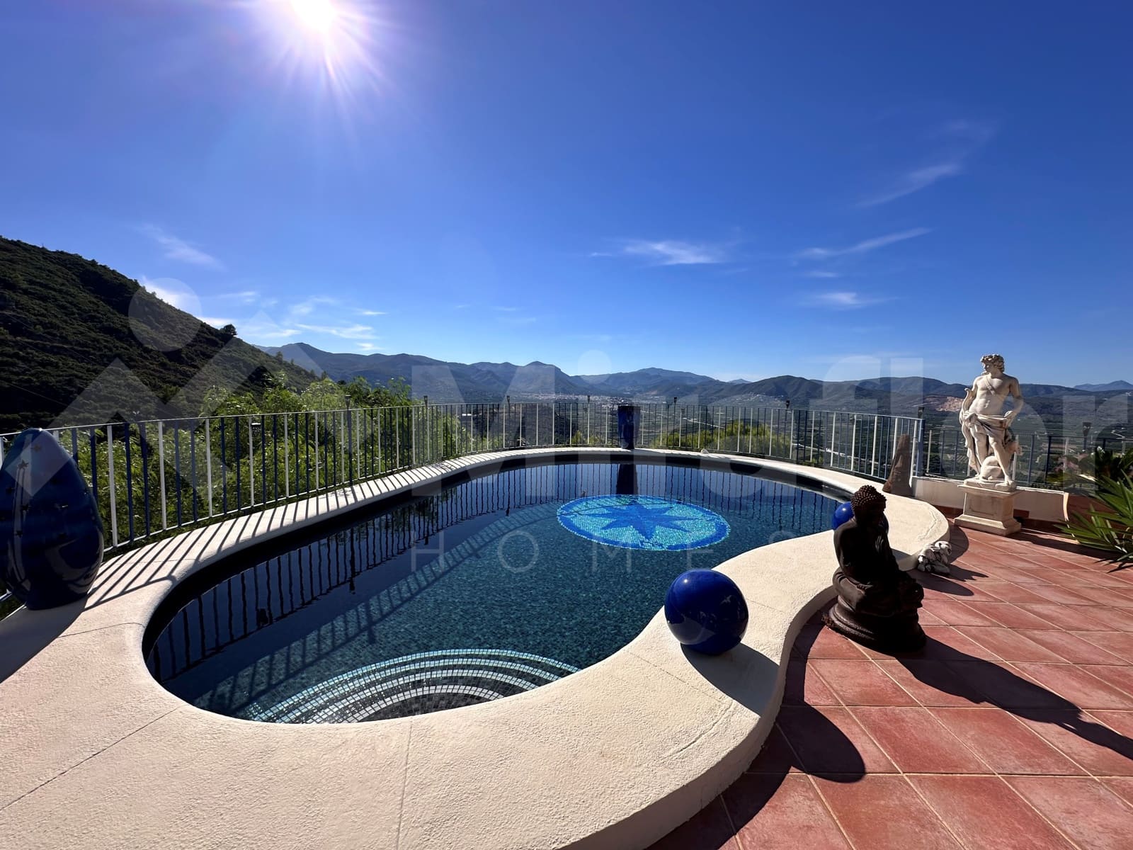 4 bedroom Villa for sale in Monte Pego with pool garage - € 599,000 (Ref: 9993570)