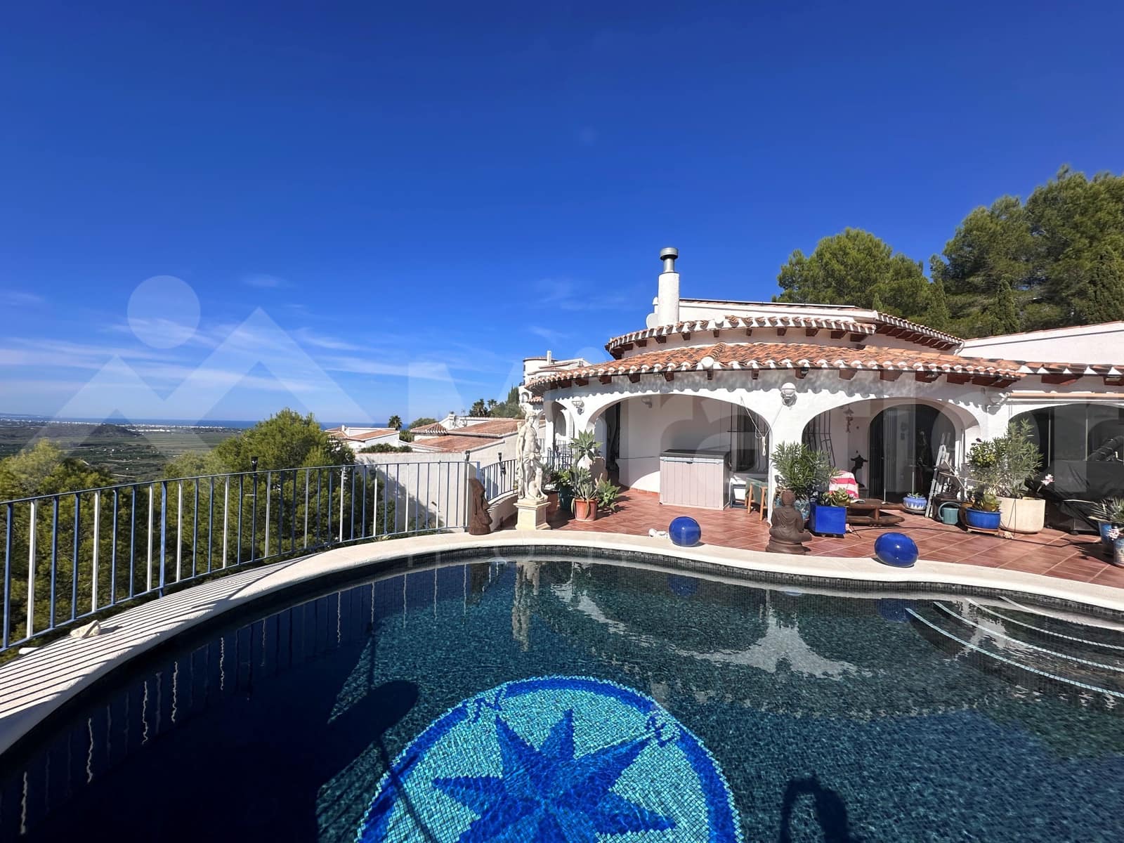 4 bedroom Villa for sale in Monte Pego with pool garage - € 599,000 (Ref: 9993570)