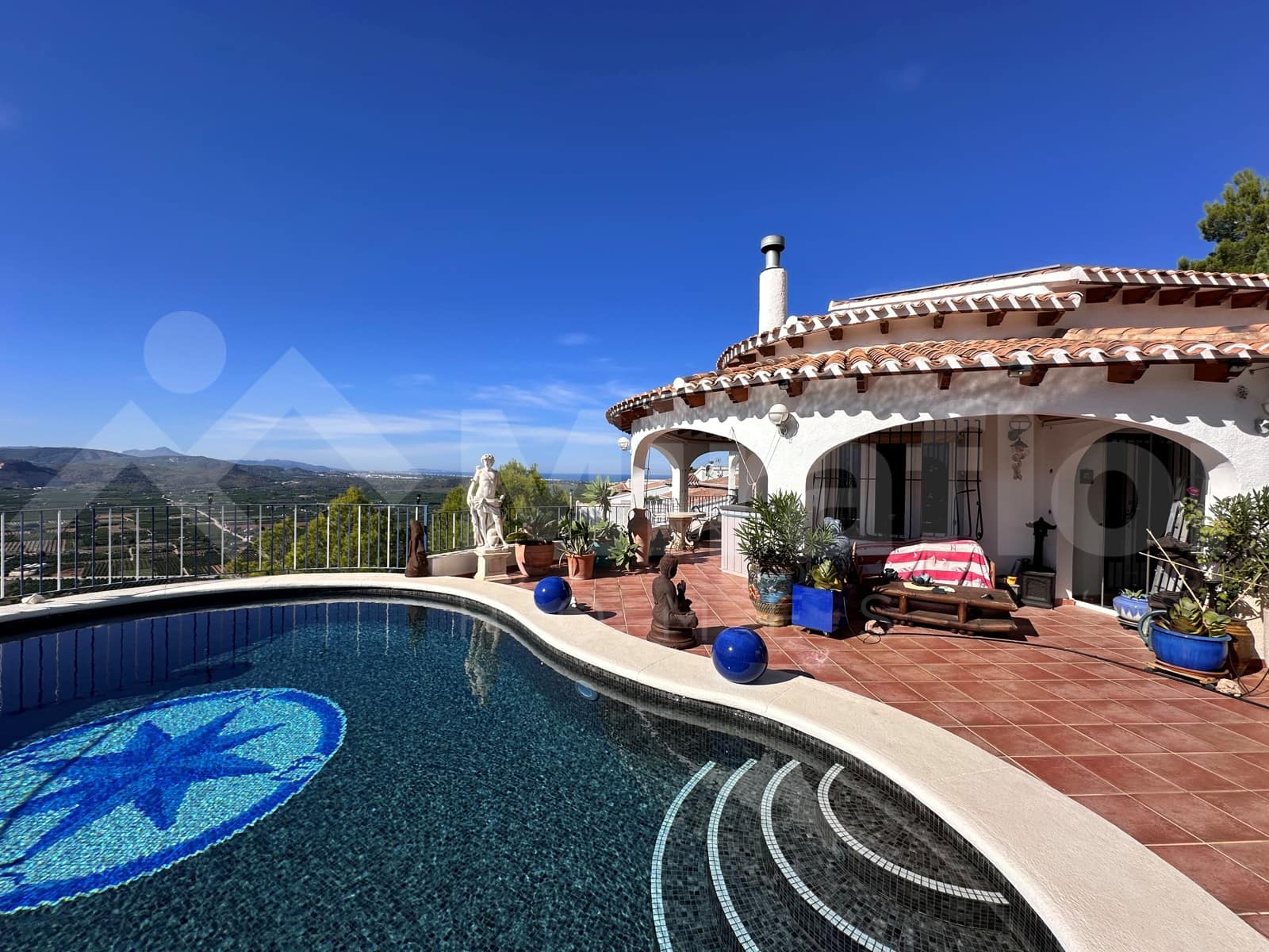 4 bedroom Villa for sale in Monte Pego with pool garage - € 599,000 (Ref: 9993570)