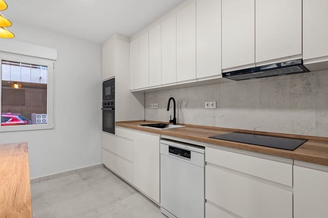 3 slaapkamer Appartement te koop in Playa del Acequión, Torrevieja - € 275.000 (Ref: 10003660)