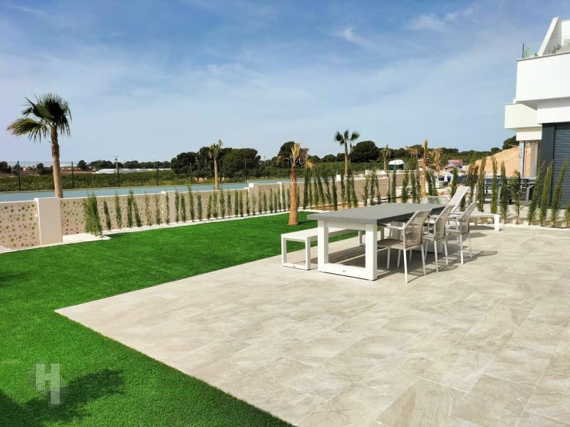 3 Zimmer Villa zu verkaufen in Pilar de la Horadada mit Pool - 420.000 € (Ref: 10003664)