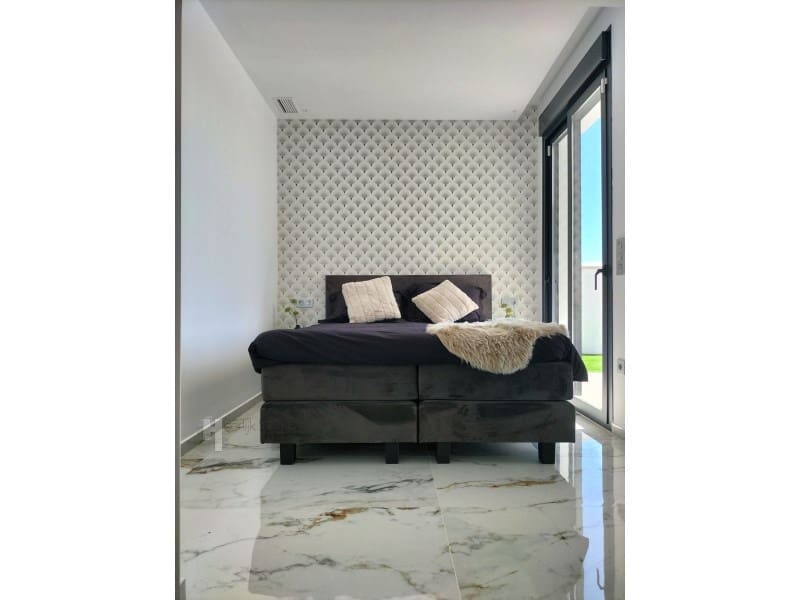 3 Zimmer Villa zu verkaufen in Pilar de la Horadada mit Pool - 420.000 € (Ref: 10003664)