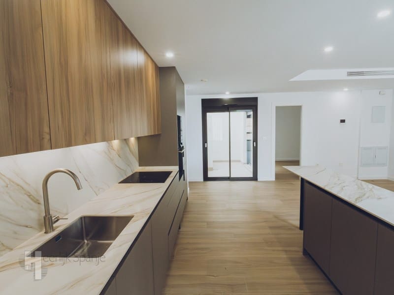 Ático de 3 habitaciones en Redován en venta - 215.000 € (Ref: 10003665)