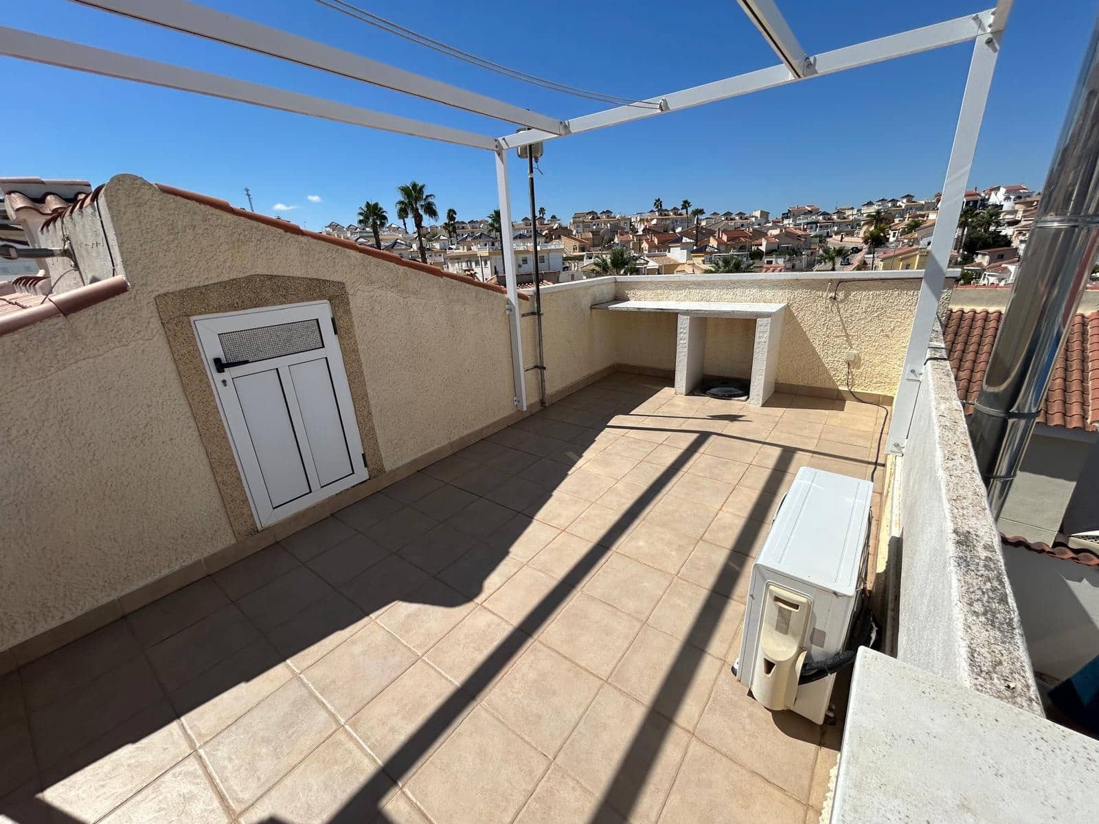 2 Zimmer Villa zu verkaufen in La Marquesa mit Pool Garage - 179.950 € (Ref: 10003668)
