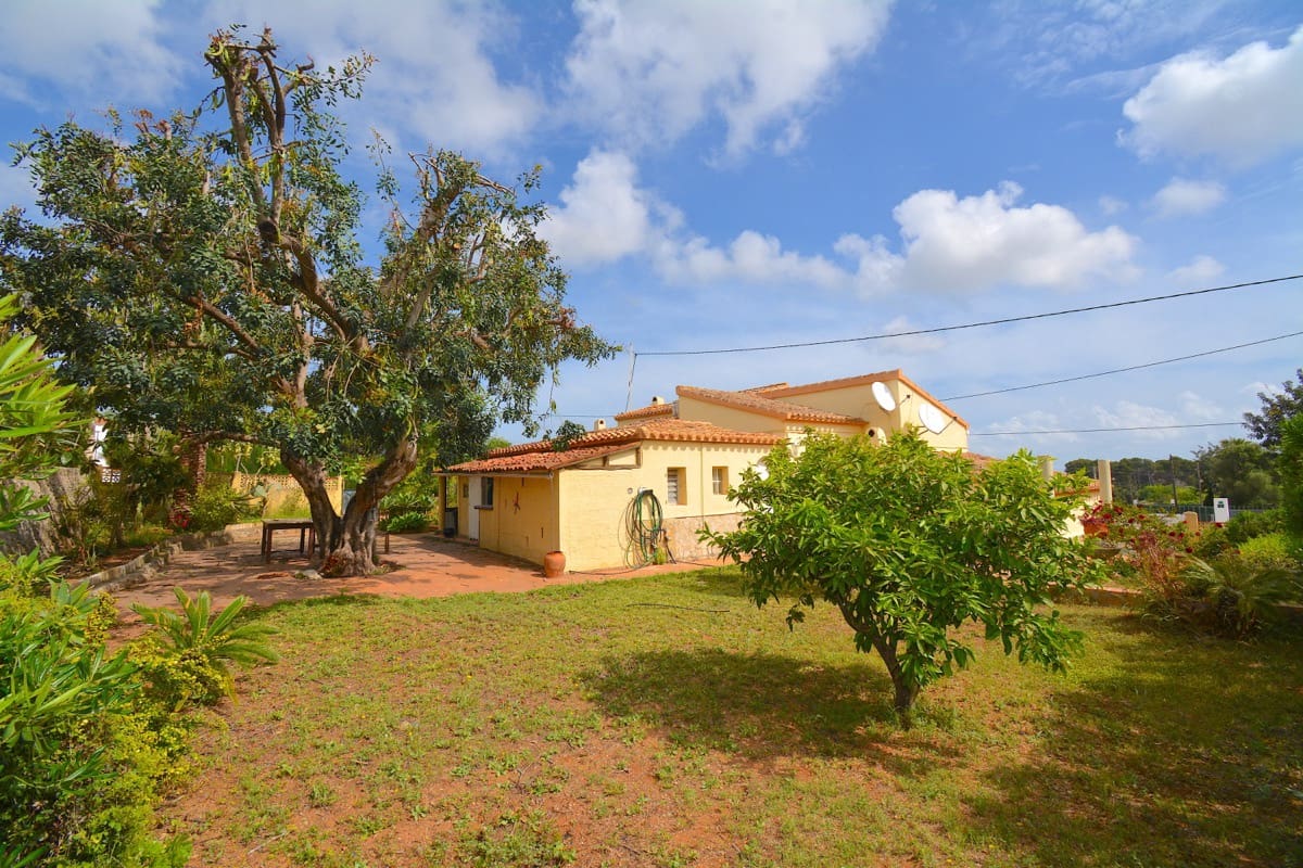 3 makuuhuone Maalaistalo myytävänä paikassa Denia - 395 000 € (Ref: 10003696)