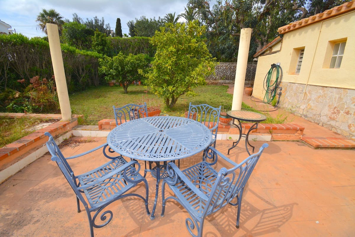 3 makuuhuone Maalaistalo myytävänä paikassa Denia - 395 000 € (Ref: 10003696)