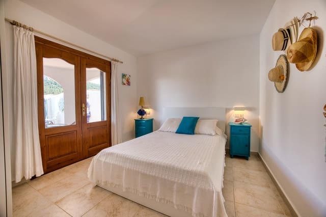 4 sypialnia Willa na sprzedaż w Monte Pego, Pego z basenem - 499 000 € (Ref: 10003697)
